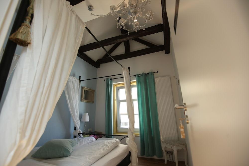 Old Kings Design Hostel *